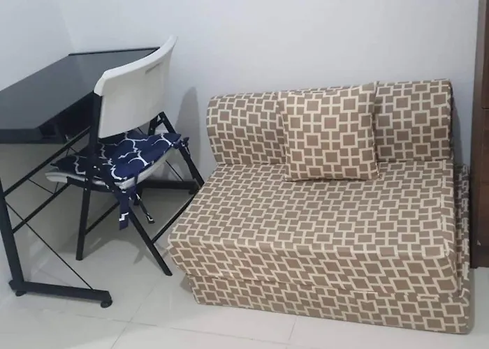 Apartment Eagle's Nest - Furnished 1br W/ Wifi Manila